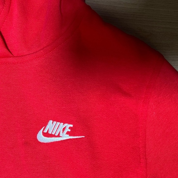 Nike Sportswear Club Fleece Big Kids' Red Pullover Hoodie Size Medium 10-12 - Picture 4 of 8